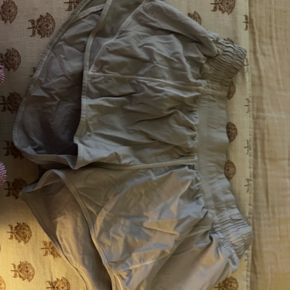 White lululemon hotty hot shorts